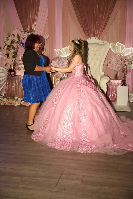Foto de los XV años de Michell