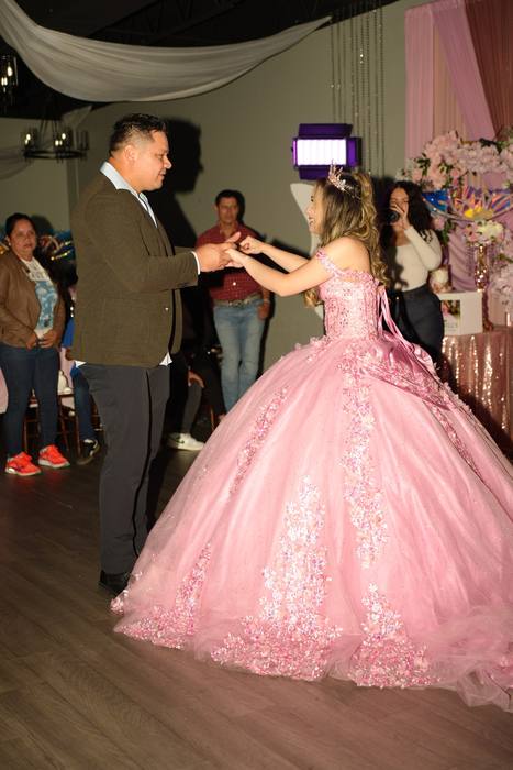 Foto de los XV años de Michell
