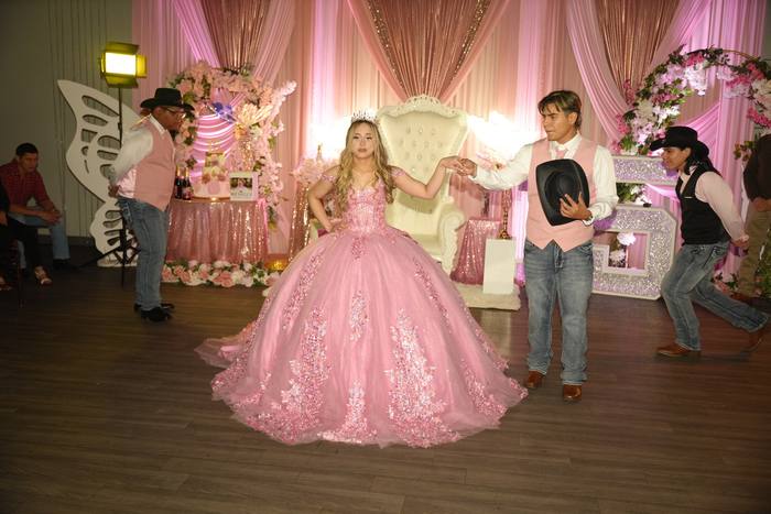 Foto de los XV años de Michell