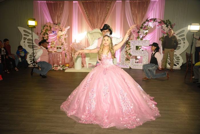 Foto de los XV años de Michell