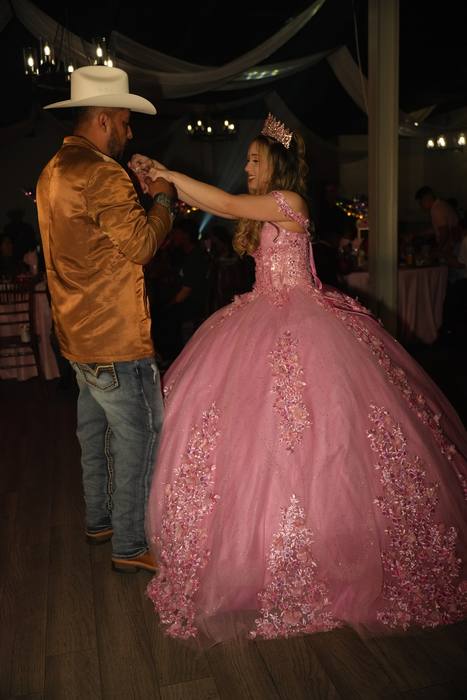 Foto de los XV años de Michell