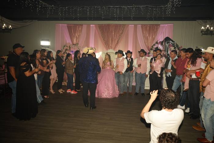 Foto de los XV años de Michell
