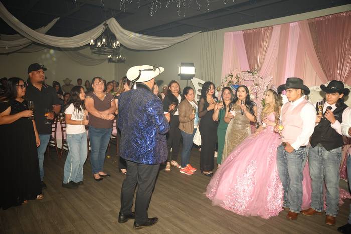 Foto de los XV años de Michell