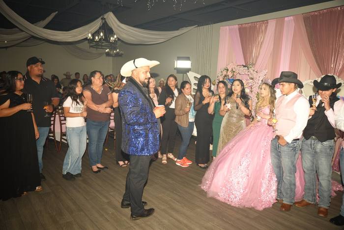 Foto de los XV años de Michell