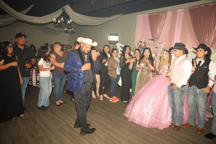 Foto de los XV años de Michell