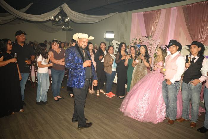 Foto de los XV años de Michell