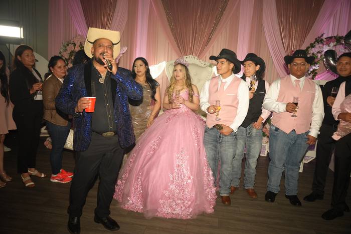 Foto de los XV años de Michell