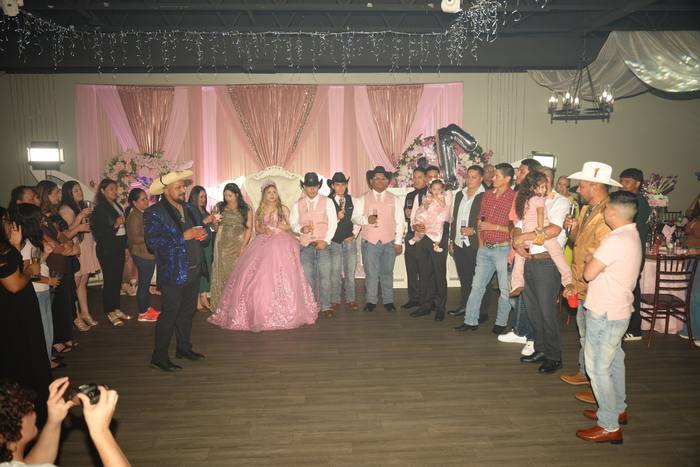 Foto de los XV años de Michell