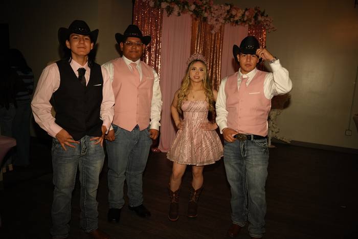 Foto de los XV años de Michell