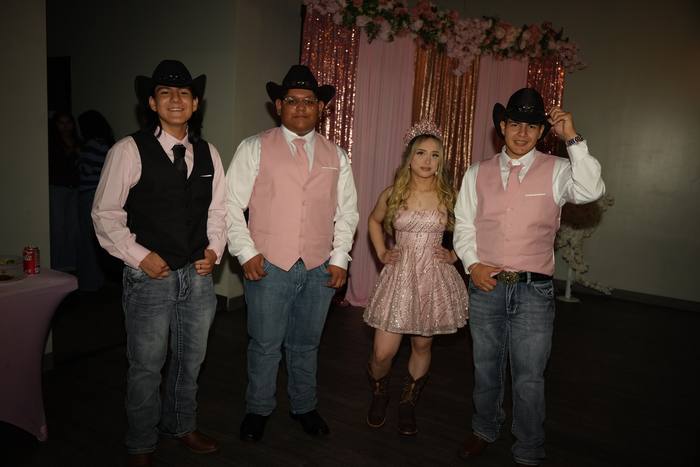 Foto de los XV años de Michell