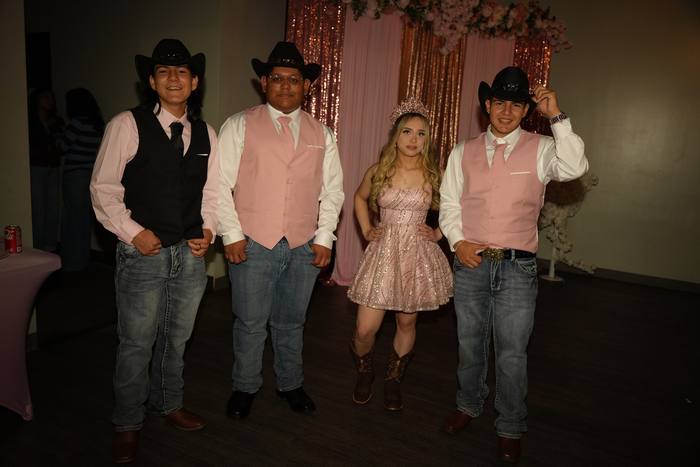 Foto de los XV años de Michell