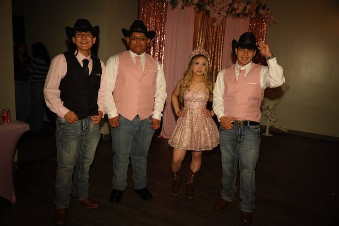 Foto de los XV años de Michell