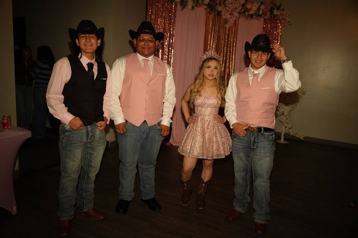 Foto de los XV años de Michell