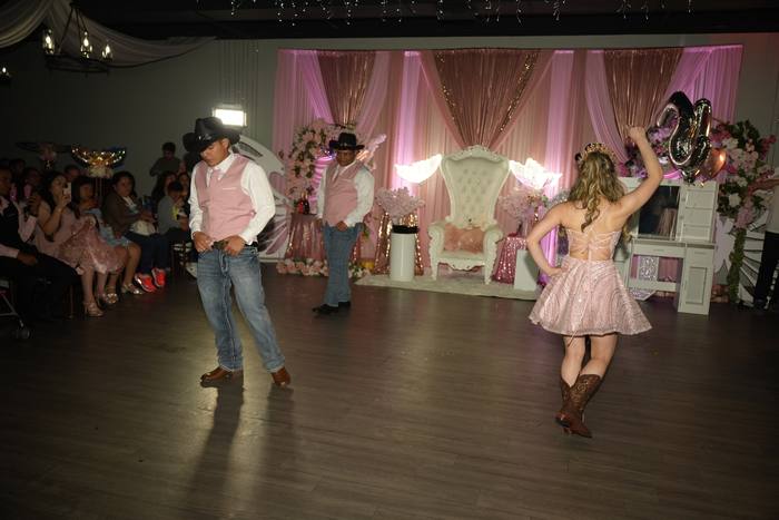 Foto de los XV años de Michell