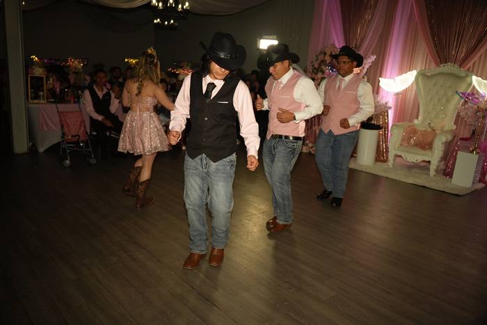Foto de los XV años de Michell