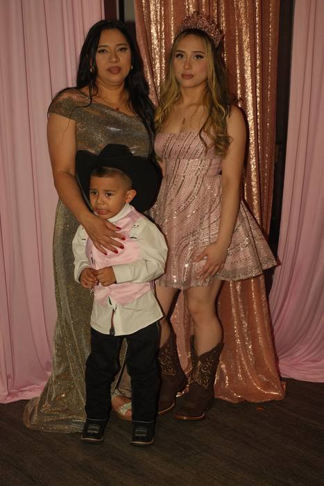 Foto de los XV años de Michell