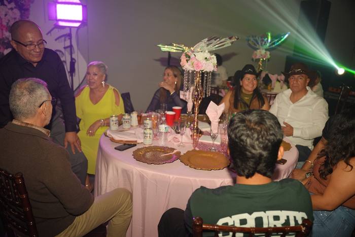 Foto de los XV años de Michell