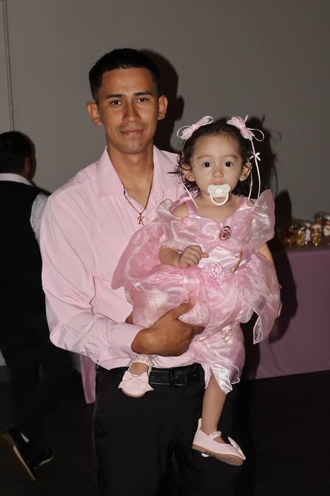 Foto de los XV años de Michell